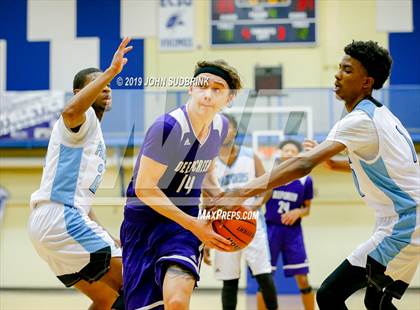 Thumbnail 2 in Washington County (Plymouth) vs Deep Creek (Robert L. Vaughan Border Clash Basketball Invitational) photogallery.