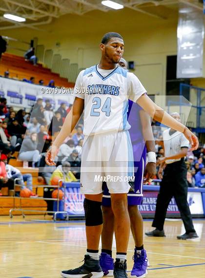 Thumbnail 2 in Washington County (Plymouth) vs Deep Creek (Robert L. Vaughan Border Clash Basketball Invitational) photogallery.