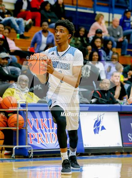 Thumbnail 1 in Washington County (Plymouth) vs Deep Creek (Robert L. Vaughan Border Clash Basketball Invitational) photogallery.
