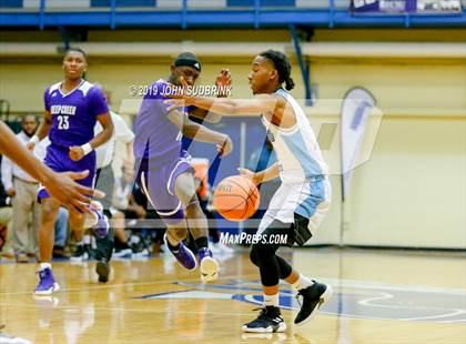 Thumbnail 1 in Washington County (Plymouth) vs Deep Creek (Robert L. Vaughan Border Clash Basketball Invitational) photogallery.