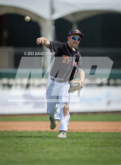 Thumbnail 2 in Bishop Guilfoyle vs. Tyrone photogallery.