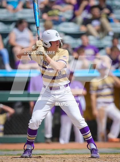 Thumbnail 3 in Bishop Guilfoyle vs. Tyrone photogallery.
