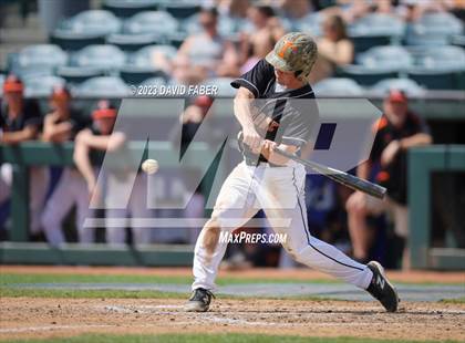 Thumbnail 2 in Bishop Guilfoyle vs. Tyrone photogallery.