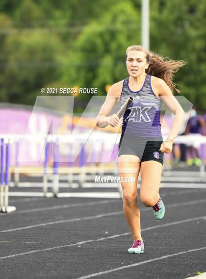 Thumbnail 1 in Marvin Ridge, Olympic @ Ardrey Kell photogallery.