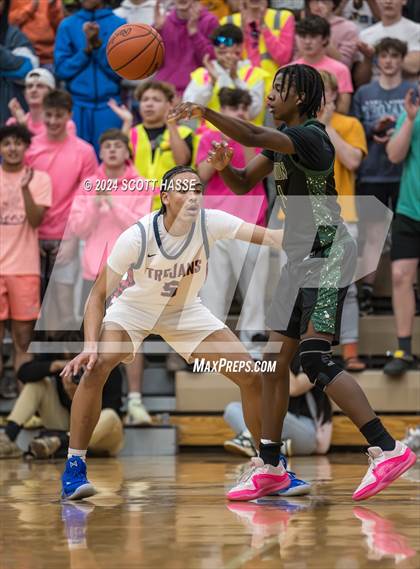 Thumbnail 3 in East Lansing vs. Ann Arbor Huron  (MHSAA Division 1 Quarter Final) photogallery.