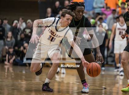 Thumbnail 1 in East Lansing vs. Ann Arbor Huron  (MHSAA Division 1 Quarter Final) photogallery.
