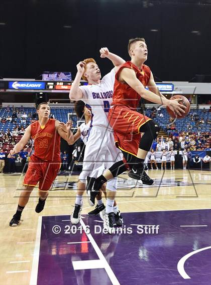 Thumbnail 2 in Folsom vs. Jesuit (CIF SJS D1 Semifinal) photogallery.
