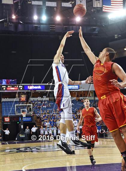 Thumbnail 2 in Folsom vs. Jesuit (CIF SJS D1 Semifinal) photogallery.