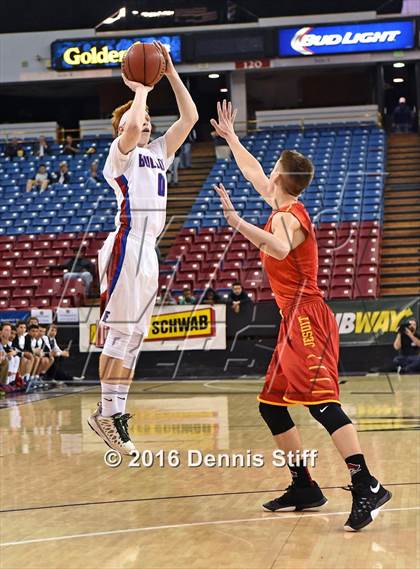 Thumbnail 2 in Folsom vs. Jesuit (CIF SJS D1 Semifinal) photogallery.