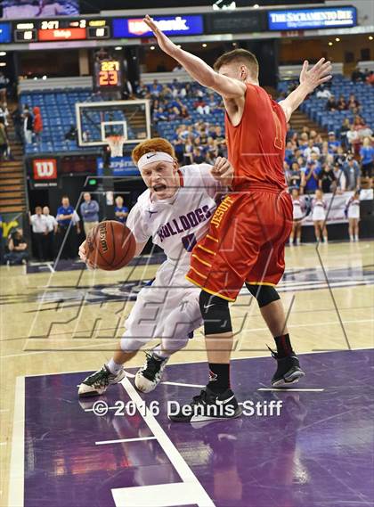 Thumbnail 3 in Folsom vs. Jesuit (CIF SJS D1 Semifinal) photogallery.