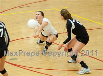 Thumbnail 2 in Torrey Pines vs. Rancho Buena Vista (CIF SDS D1 Final) photogallery.