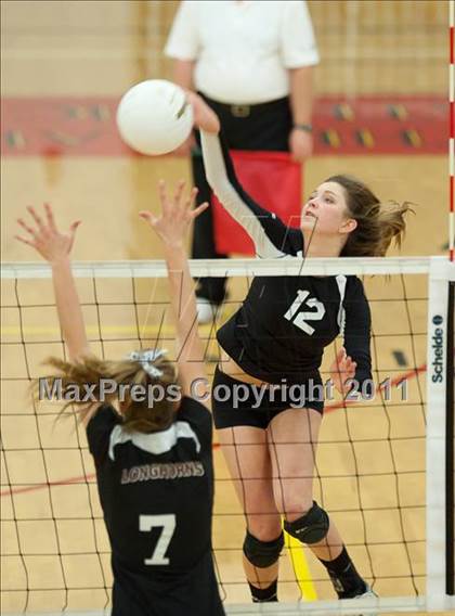 Thumbnail 2 in Torrey Pines vs. Rancho Buena Vista (CIF SDS D1 Final) photogallery.
