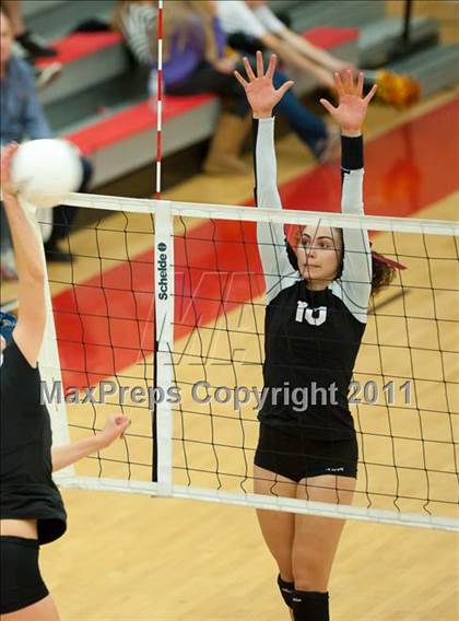 Thumbnail 3 in Torrey Pines vs. Rancho Buena Vista (CIF SDS D1 Final) photogallery.