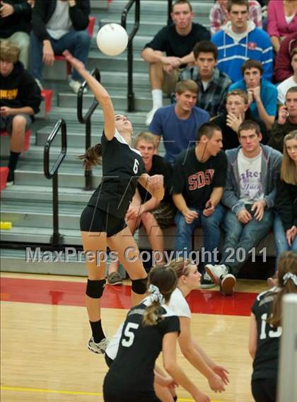 Thumbnail 2 in Torrey Pines vs. Rancho Buena Vista (CIF SDS D1 Final) photogallery.