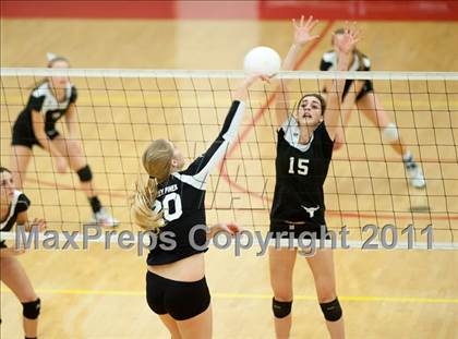 Thumbnail 1 in Torrey Pines vs. Rancho Buena Vista (CIF SDS D1 Final) photogallery.