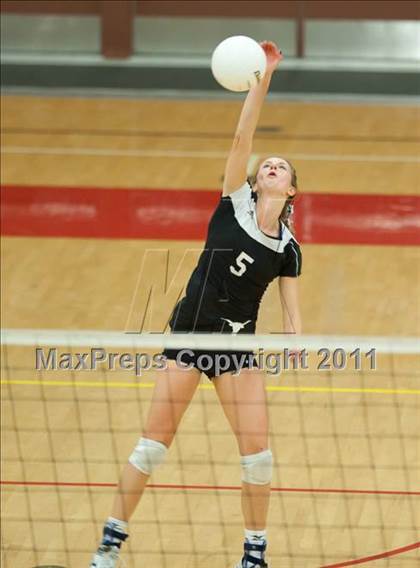 Thumbnail 1 in Torrey Pines vs. Rancho Buena Vista (CIF SDS D1 Final) photogallery.