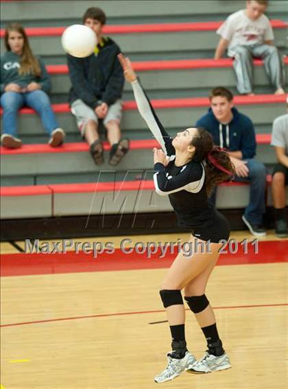 Thumbnail 2 in Torrey Pines vs. Rancho Buena Vista (CIF SDS D1 Final) photogallery.
