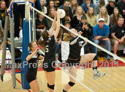 Thumbnail 3 in Torrey Pines vs. Rancho Buena Vista (CIF SDS D1 Final) photogallery.