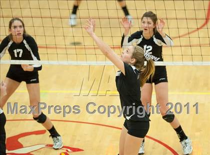 Thumbnail 3 in Torrey Pines vs. Rancho Buena Vista (CIF SDS D1 Final) photogallery.