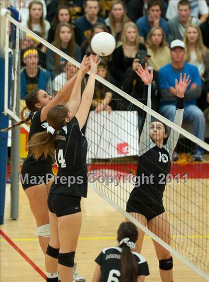 Thumbnail 3 in Torrey Pines vs. Rancho Buena Vista (CIF SDS D1 Final) photogallery.