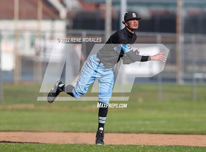 Thumbnail 3 in Salesian vs La Salle photogallery.