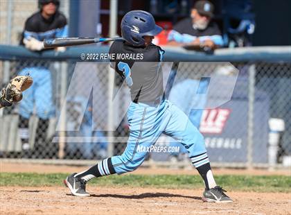 Thumbnail 1 in Salesian vs La Salle photogallery.