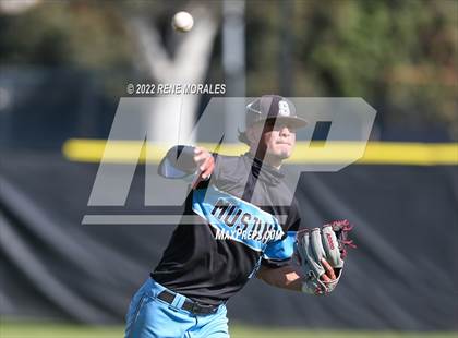 Thumbnail 1 in Salesian vs La Salle photogallery.