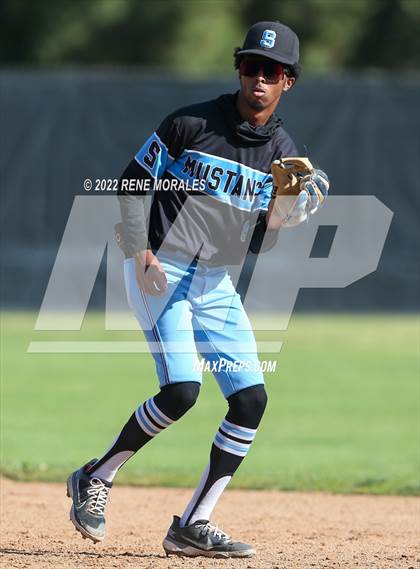 Thumbnail 2 in Salesian vs La Salle photogallery.