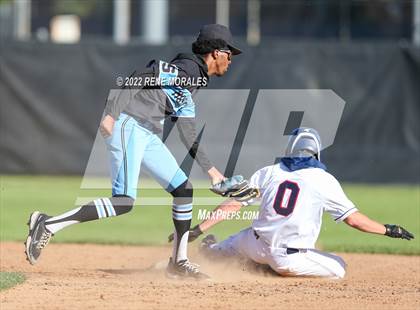 Thumbnail 2 in Salesian vs La Salle photogallery.