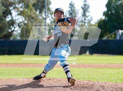 Thumbnail 1 in Salesian vs La Salle photogallery.