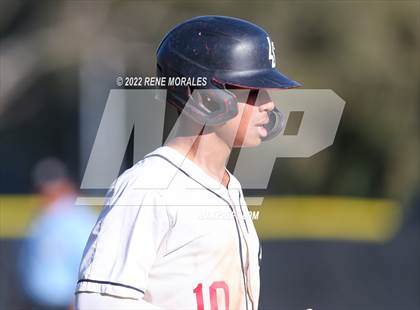 Thumbnail 2 in Salesian vs La Salle photogallery.