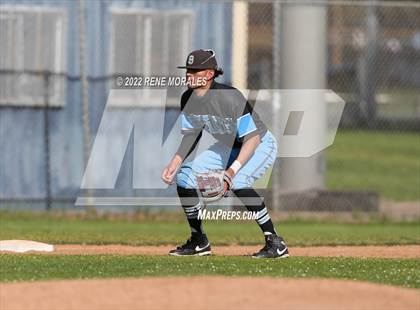 Thumbnail 1 in Salesian vs La Salle photogallery.