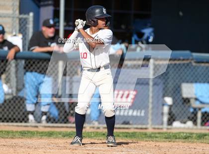 Thumbnail 3 in Salesian vs La Salle photogallery.