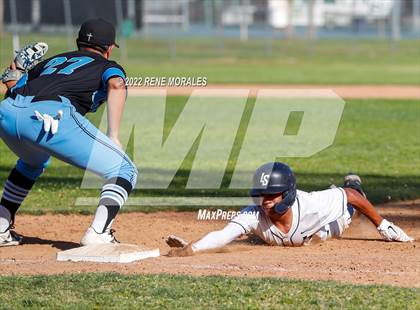 Thumbnail 1 in Salesian vs La Salle photogallery.
