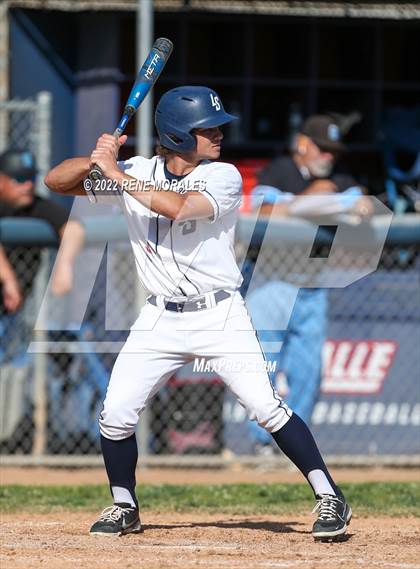 Thumbnail 3 in Salesian vs La Salle photogallery.