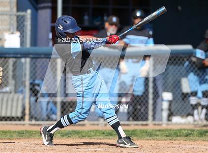 Thumbnail 3 in Salesian vs La Salle photogallery.