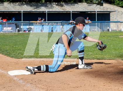 Thumbnail 2 in Salesian vs La Salle photogallery.