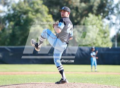 Thumbnail 3 in Salesian vs La Salle photogallery.