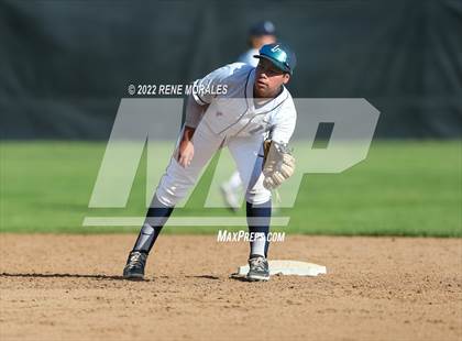 Thumbnail 3 in Salesian vs La Salle photogallery.