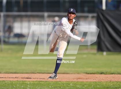 Thumbnail 3 in Salesian vs La Salle photogallery.