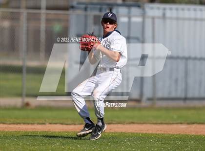Thumbnail 2 in Salesian vs La Salle photogallery.