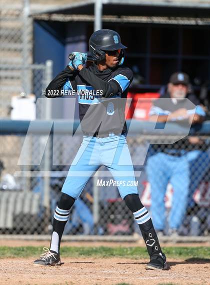 Thumbnail 2 in Salesian vs La Salle photogallery.