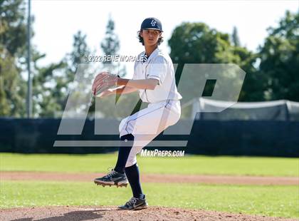 Thumbnail 3 in Salesian vs La Salle photogallery.