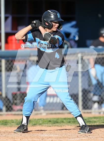 Thumbnail 2 in Salesian vs La Salle photogallery.