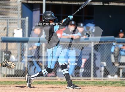 Thumbnail 2 in Salesian vs La Salle photogallery.