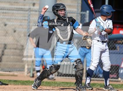 Thumbnail 3 in Salesian vs La Salle photogallery.