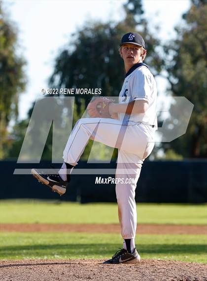 Thumbnail 2 in Salesian vs La Salle photogallery.