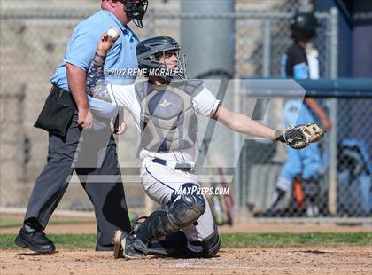 Thumbnail 3 in Salesian vs La Salle photogallery.