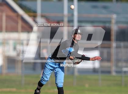 Thumbnail 2 in Salesian vs La Salle photogallery.
