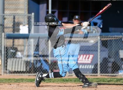 Thumbnail 3 in Salesian vs La Salle photogallery.